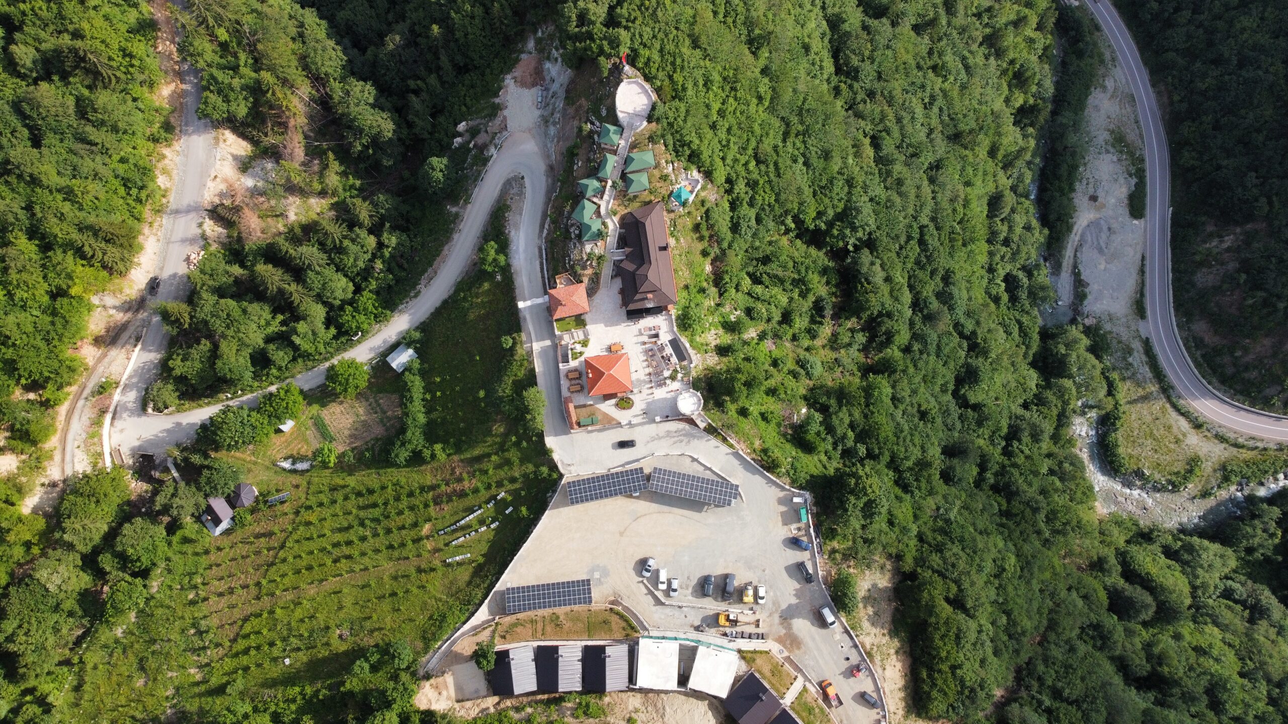 Hotel Belle Resort in the Deçan valley